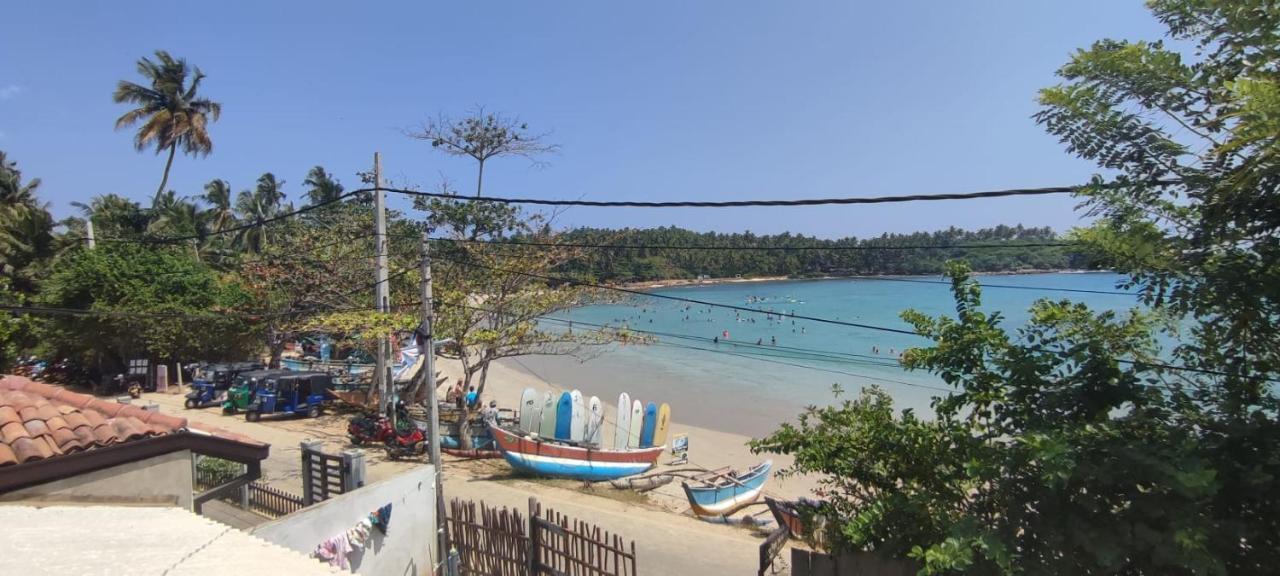 Sea Port Hiriketiya Bed & Breakfast Диквела Екстериор снимка