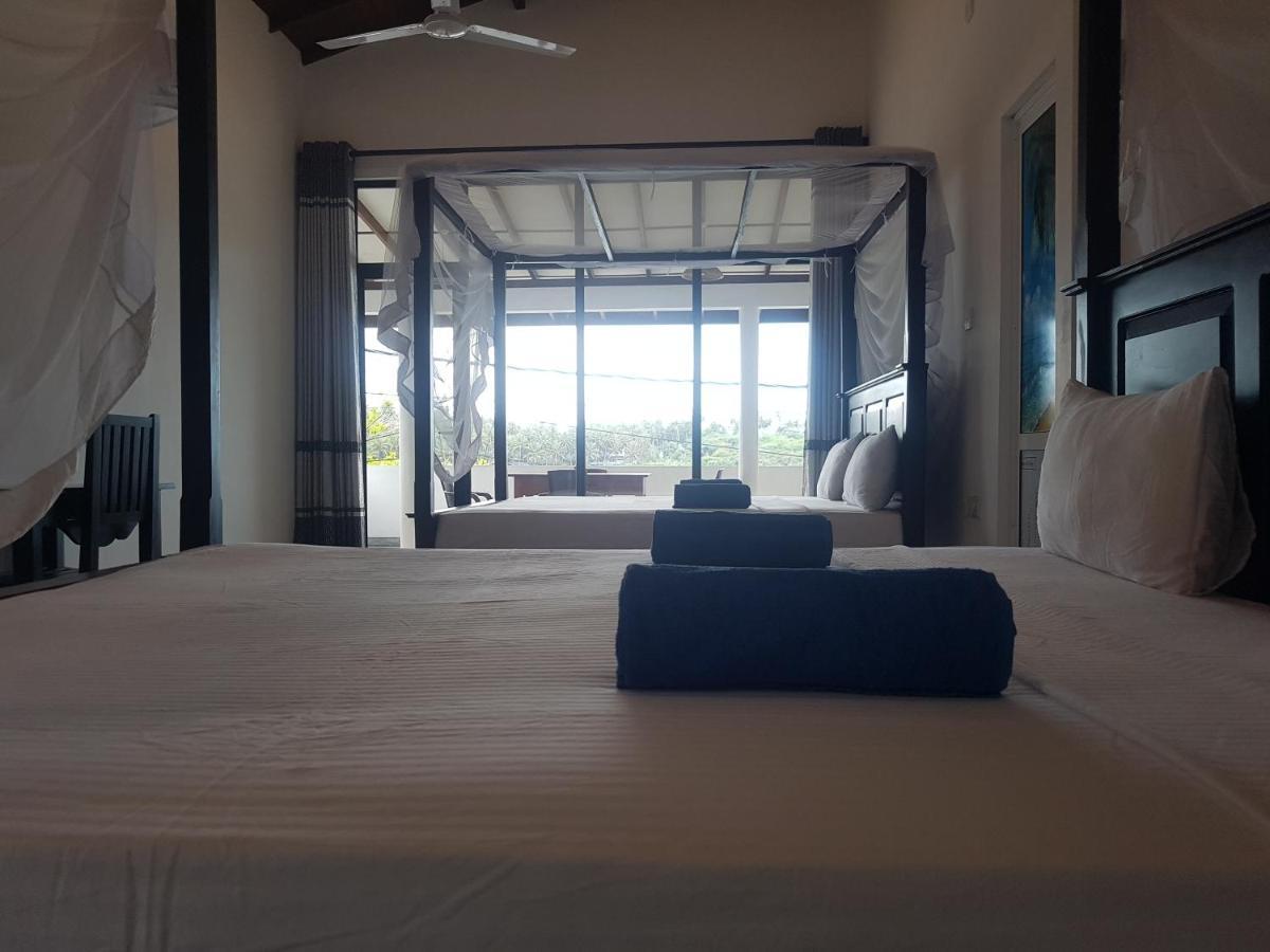 Sea Port Hiriketiya Bed & Breakfast Диквела Екстериор снимка